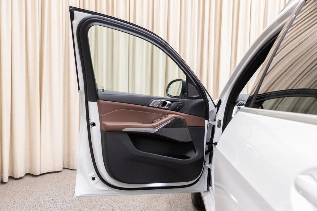 new 2026 BMW X7 car, priced at $96,335