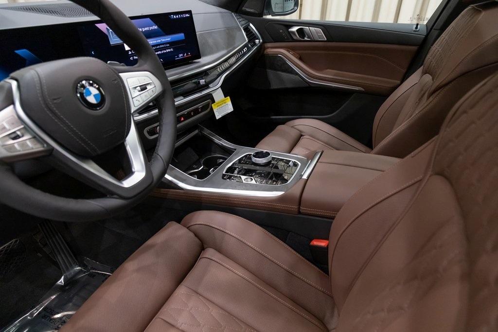 new 2026 BMW X7 car, priced at $96,335