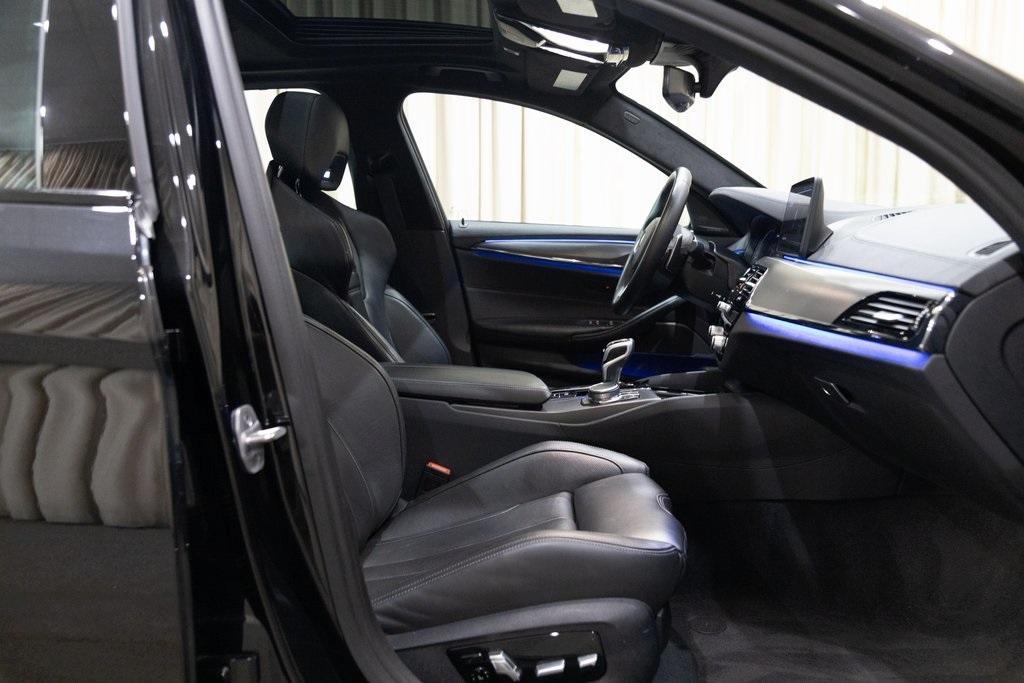 used 2022 BMW M5 car, priced at $80,831
