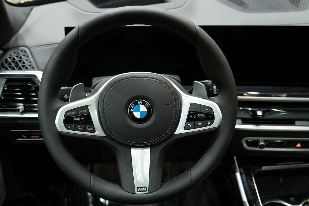 new 2026 BMW X7 car, priced at $96,285