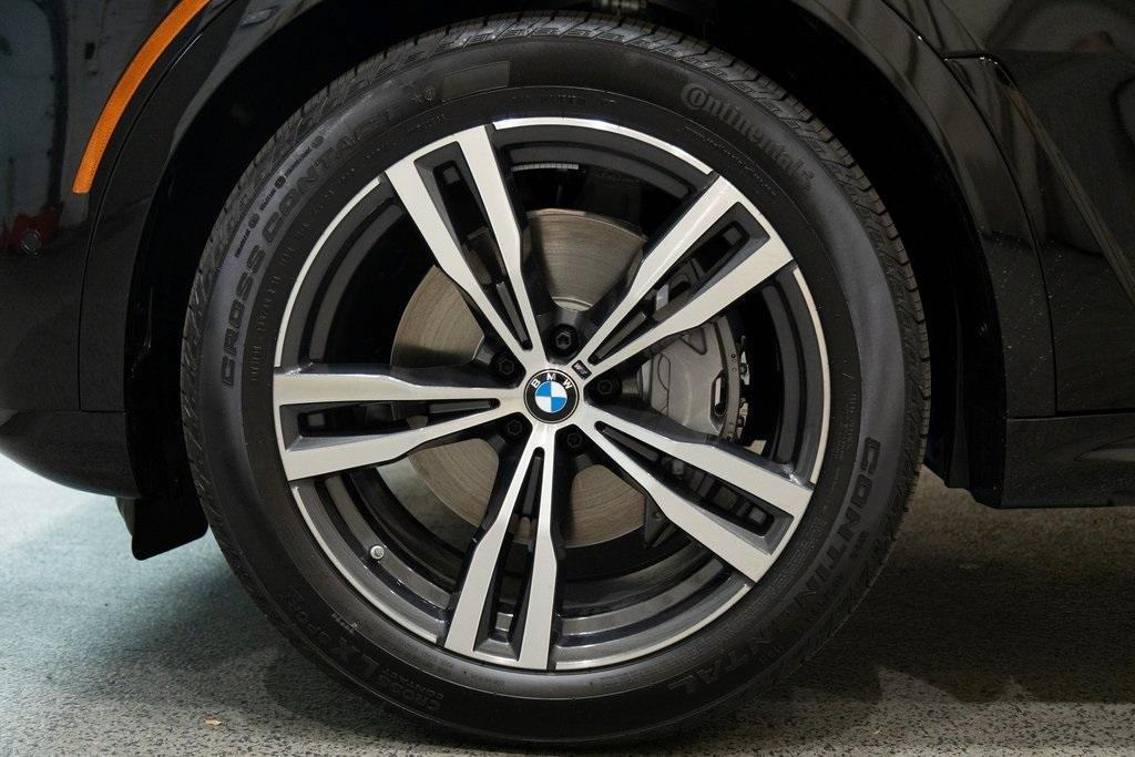 new 2026 BMW X7 car, priced at $96,285