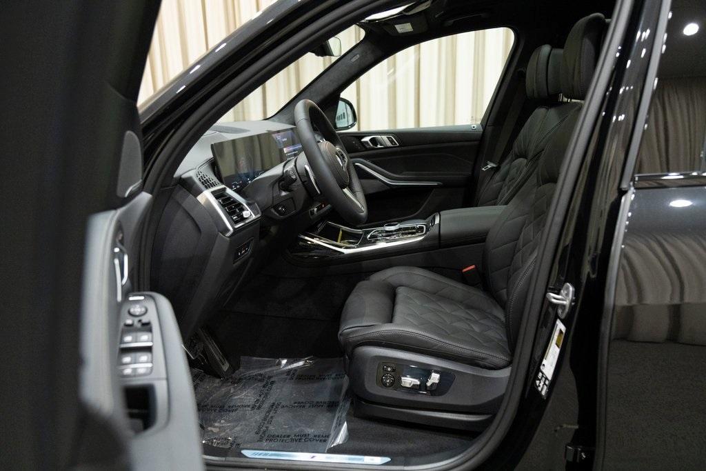 new 2026 BMW X7 car, priced at $96,285