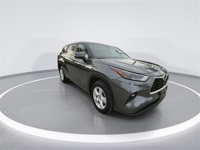 used 2023 Toyota Highlander car, priced at $29,997