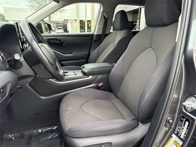 used 2023 Toyota Highlander car, priced at $29,997