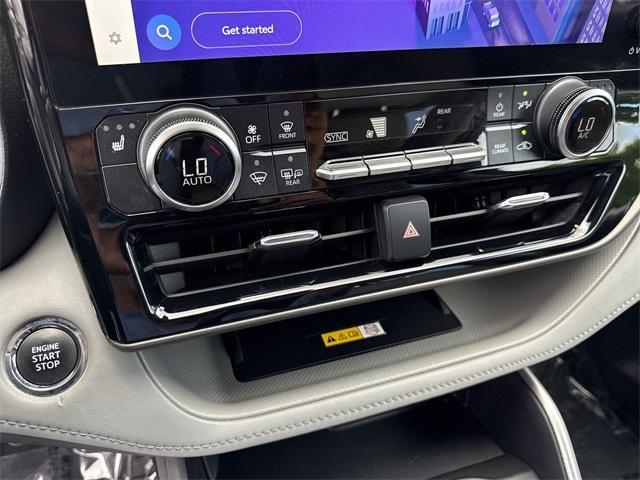 used 2023 Toyota Highlander car, priced at $32,597