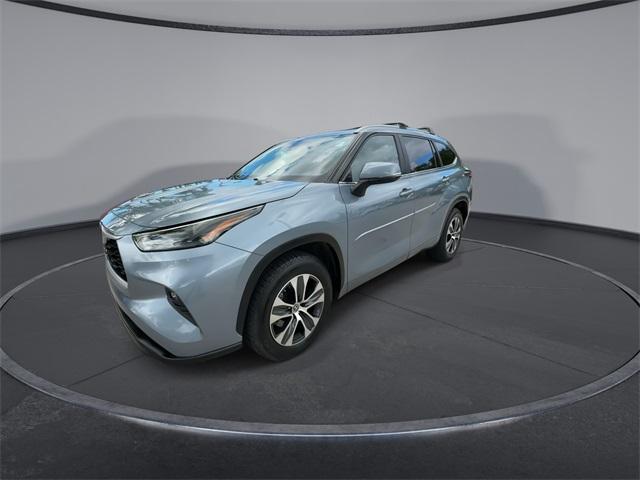 used 2023 Toyota Highlander car, priced at $32,597