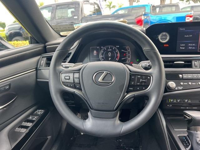 used 2022 Lexus ES 350 car, priced at $35,667