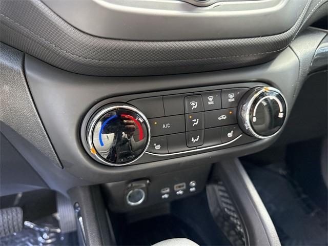 used 2023 Chevrolet TrailBlazer car, priced at $22,957