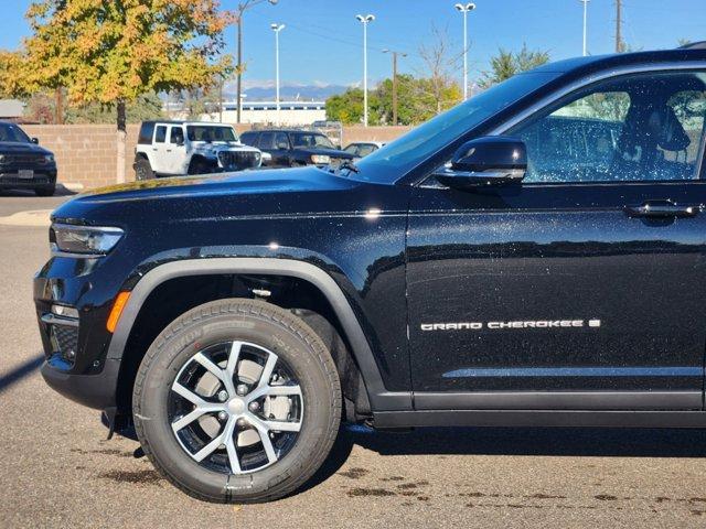 new 2025 Jeep Grand Cherokee car, priced at $51,432