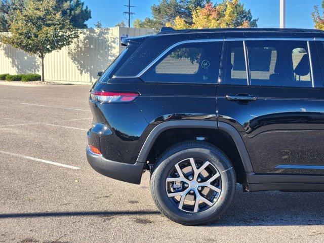 new 2025 Jeep Grand Cherokee car, priced at $51,432