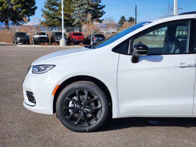 new 2025 Chrysler Pacifica car, priced at $50,607