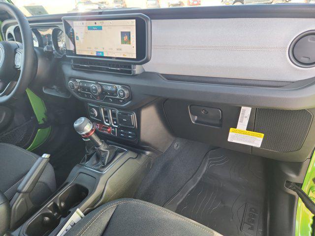 new 2025 Jeep Wrangler car, priced at $43,070