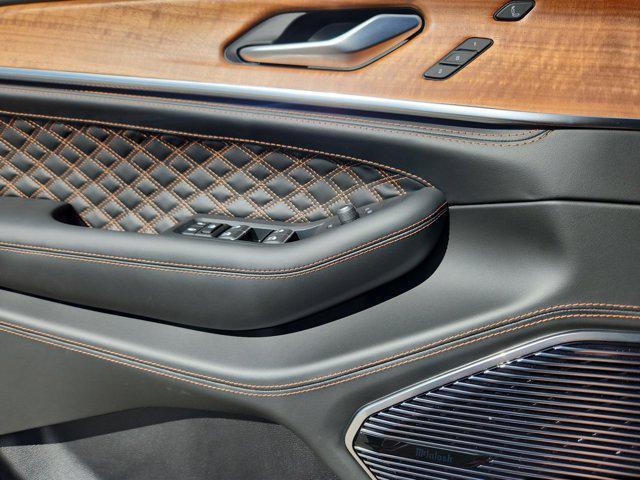 new 2025 Jeep Grand Cherokee car, priced at $67,175