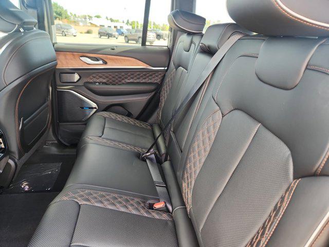 new 2025 Jeep Grand Cherokee car, priced at $67,175