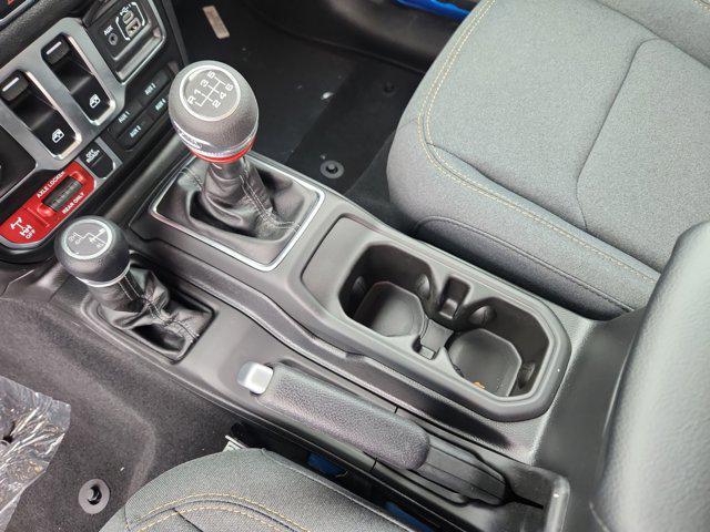 new 2025 Jeep Wrangler car, priced at $39,921