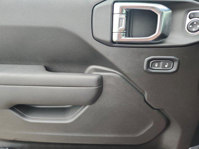 new 2025 Jeep Wrangler car, priced at $39,921
