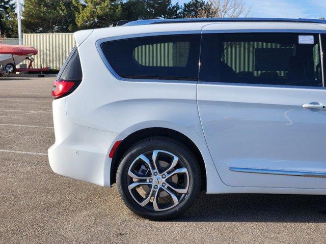 new 2025 Chrysler Pacifica car, priced at $54,446