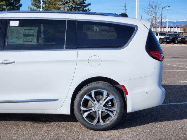 new 2025 Chrysler Pacifica car, priced at $54,446