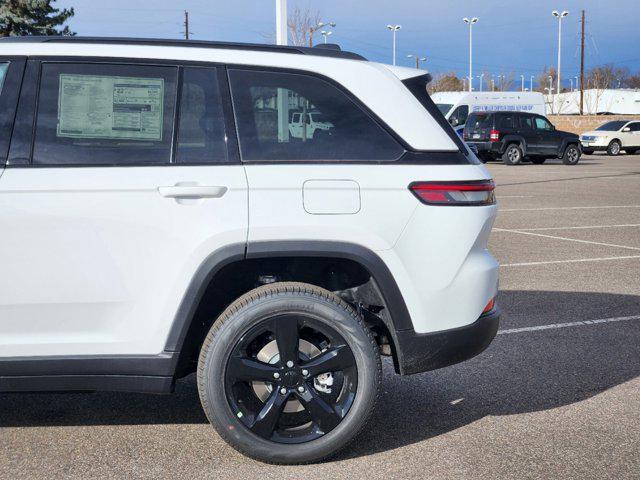 new 2025 Jeep Grand Cherokee car, priced at $47,393