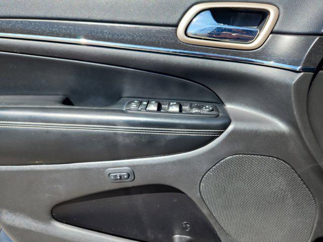used 2015 Jeep Grand Cherokee car, priced at $14,500