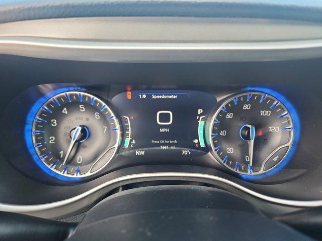 new 2025 Chrysler Pacifica car, priced at $41,285