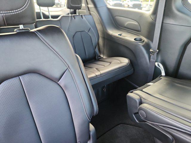 new 2025 Chrysler Pacifica car, priced at $41,285