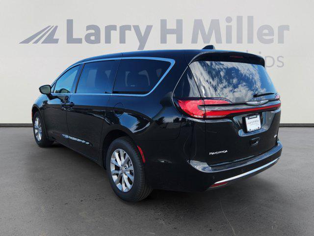 new 2025 Chrysler Pacifica car, priced at $41,285
