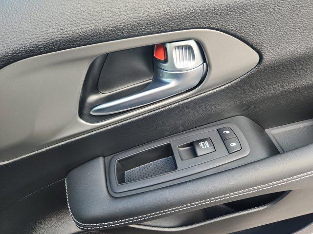 new 2025 Chrysler Pacifica car, priced at $41,285