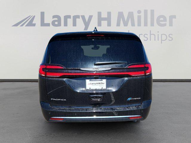 new 2025 Chrysler Pacifica Hybrid car, priced at $44,802