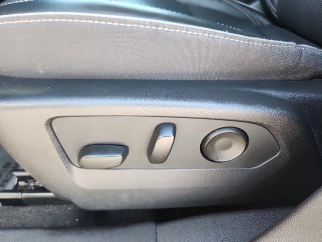 used 2021 Buick Envision car, priced at $25,000