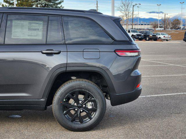 new 2025 Jeep Grand Cherokee car, priced at $43,080