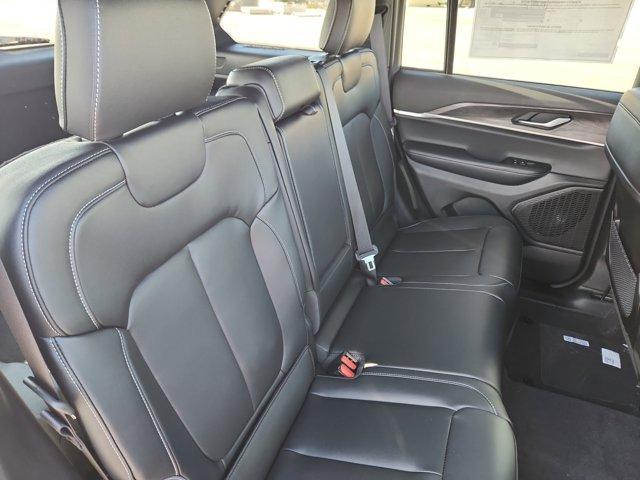 new 2025 Jeep Grand Cherokee car, priced at $39,505