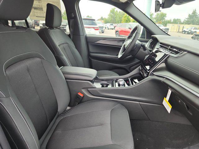 new 2025 Jeep Grand Cherokee car, priced at $39,415