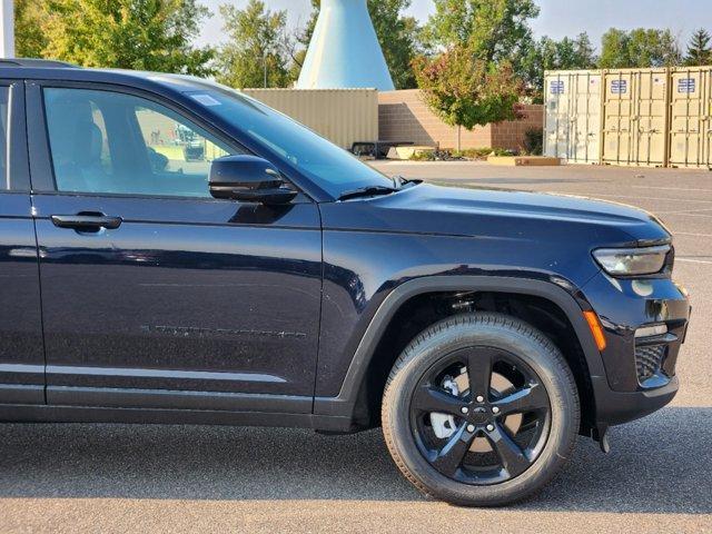 new 2024 Jeep Grand Cherokee car, priced at $47,271