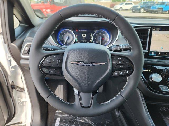 new 2025 Chrysler Pacifica car, priced at $50,249