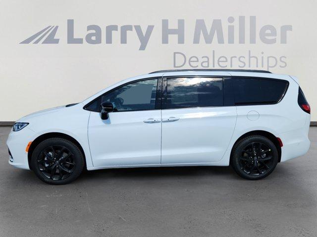 new 2025 Chrysler Pacifica car, priced at $50,249