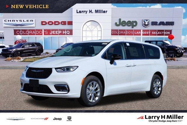 new 2024 Chrysler Pacifica car, priced at $49,371