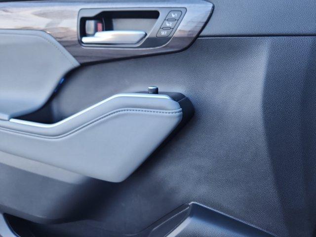 used 2022 Toyota Highlander car, priced at $36,000