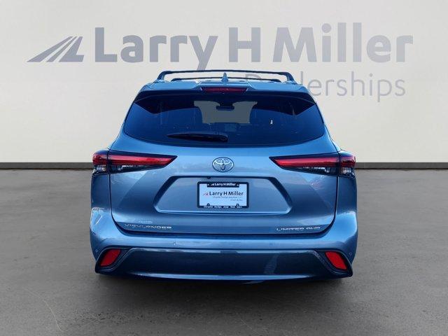 used 2022 Toyota Highlander car, priced at $36,000
