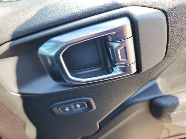 new 2025 Jeep Gladiator car, priced at $43,303