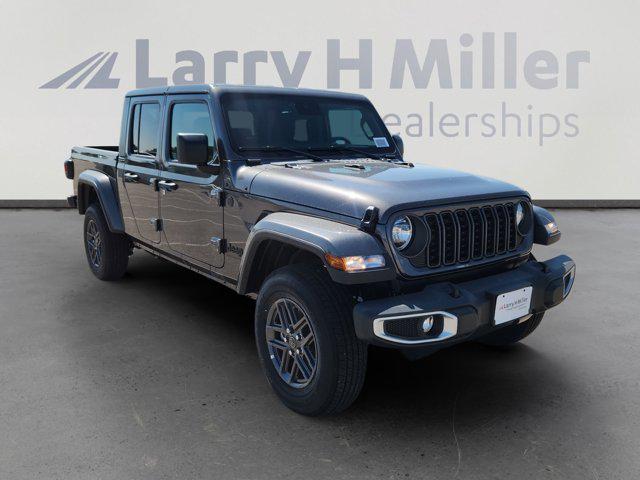 new 2025 Jeep Gladiator car, priced at $43,303