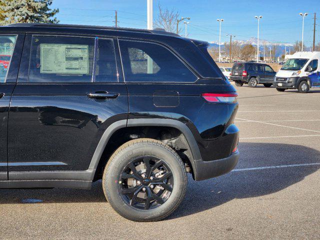 new 2025 Jeep Grand Cherokee car, priced at $43,080