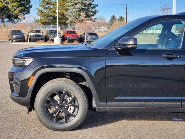 new 2025 Jeep Grand Cherokee car, priced at $43,080