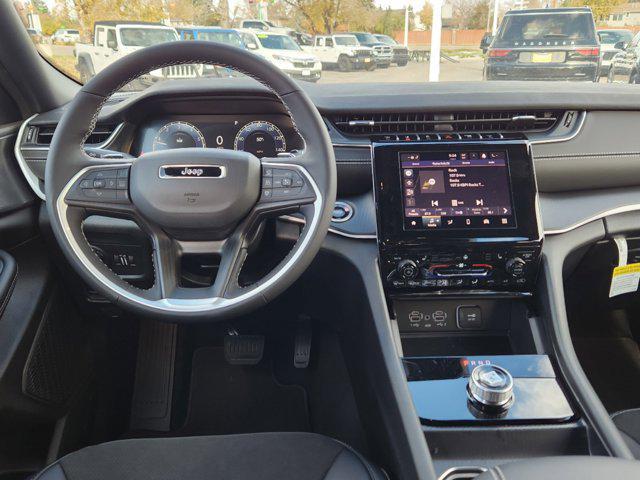 new 2025 Jeep Grand Cherokee car, priced at $43,779