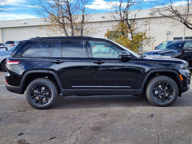 new 2025 Jeep Grand Cherokee car, priced at $43,779