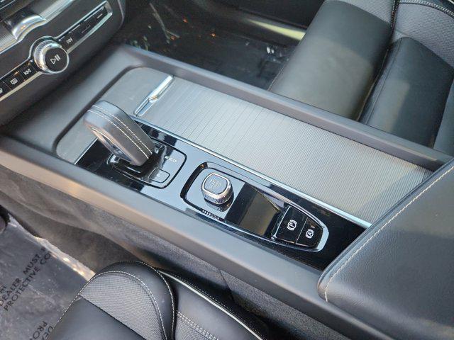 used 2022 Volvo XC60 Recharge Plug-In Hybrid car, priced at $43,000