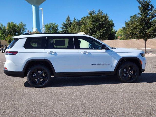 new 2024 Jeep Grand Cherokee L car, priced at $45,231