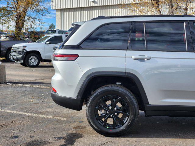 new 2025 Jeep Grand Cherokee car, priced at $43,779