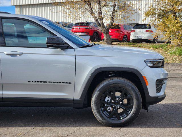 new 2025 Jeep Grand Cherokee car, priced at $43,779