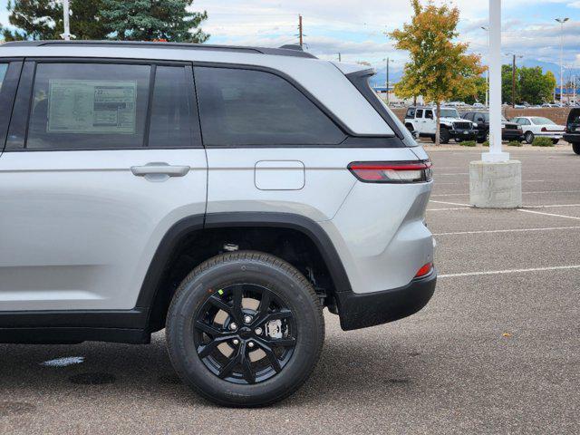 new 2025 Jeep Grand Cherokee car, priced at $43,779